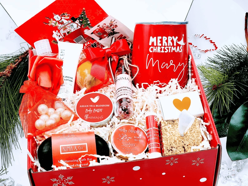 How to Choose the Right Christmas Gift Box for Any Personality