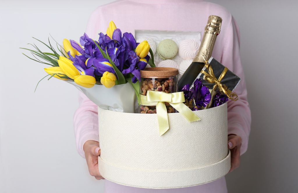 Gift Basket Delivery Adelaide: Convenience vs In-Store Shopping